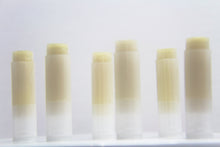 Load image into Gallery viewer, Hydrating Lipbalm
